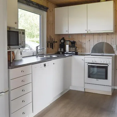 בית נופש 2 Bedroom Lovely In *